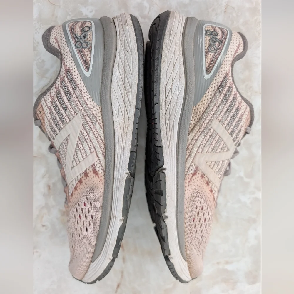 New Balance 860 Women's Runing Shoes in Pink and Gray Size 10